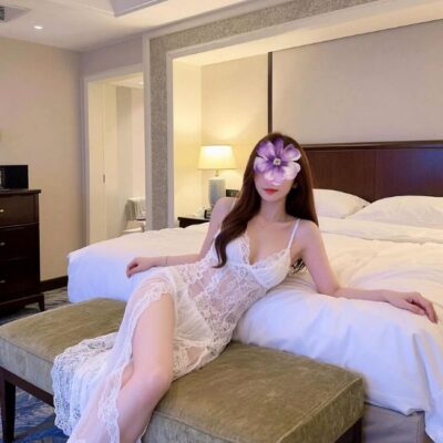 Hoàng Anh - Phò Hai Bà Trưng Vú Bồng Đảo, Lồn Bóp Cặc Sướng Tê