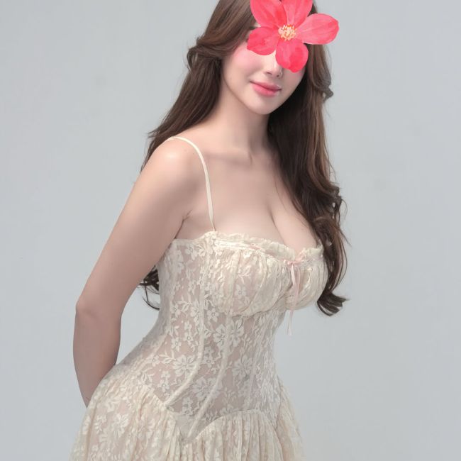 Ngọc Yến - Phò đẹp Láng Vú căng tròn, quấn chặt anh đến nghẹt thở