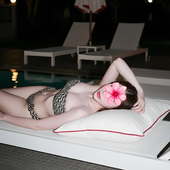 Thiên Nga - Hotgirl Hồng Hà vú bự mông nở doggy xuất tinh điên dại