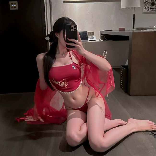 Minh Anh – Body người mẫu nhưng đít siêu chịu chơi