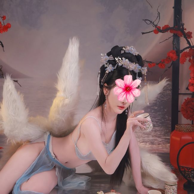 Lan Anh - Hotgirl Cosplay Phúc Lợi Dâm Đãng Mặc Đồ Hở Hang Cưỡi Ngựa